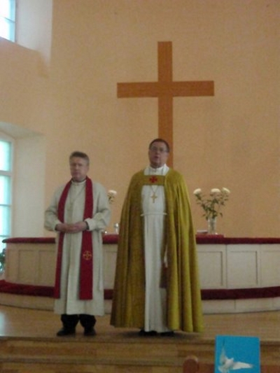 Juhlajumalanpalveluksen suorittu arkkipiispa Jukka Paarma
